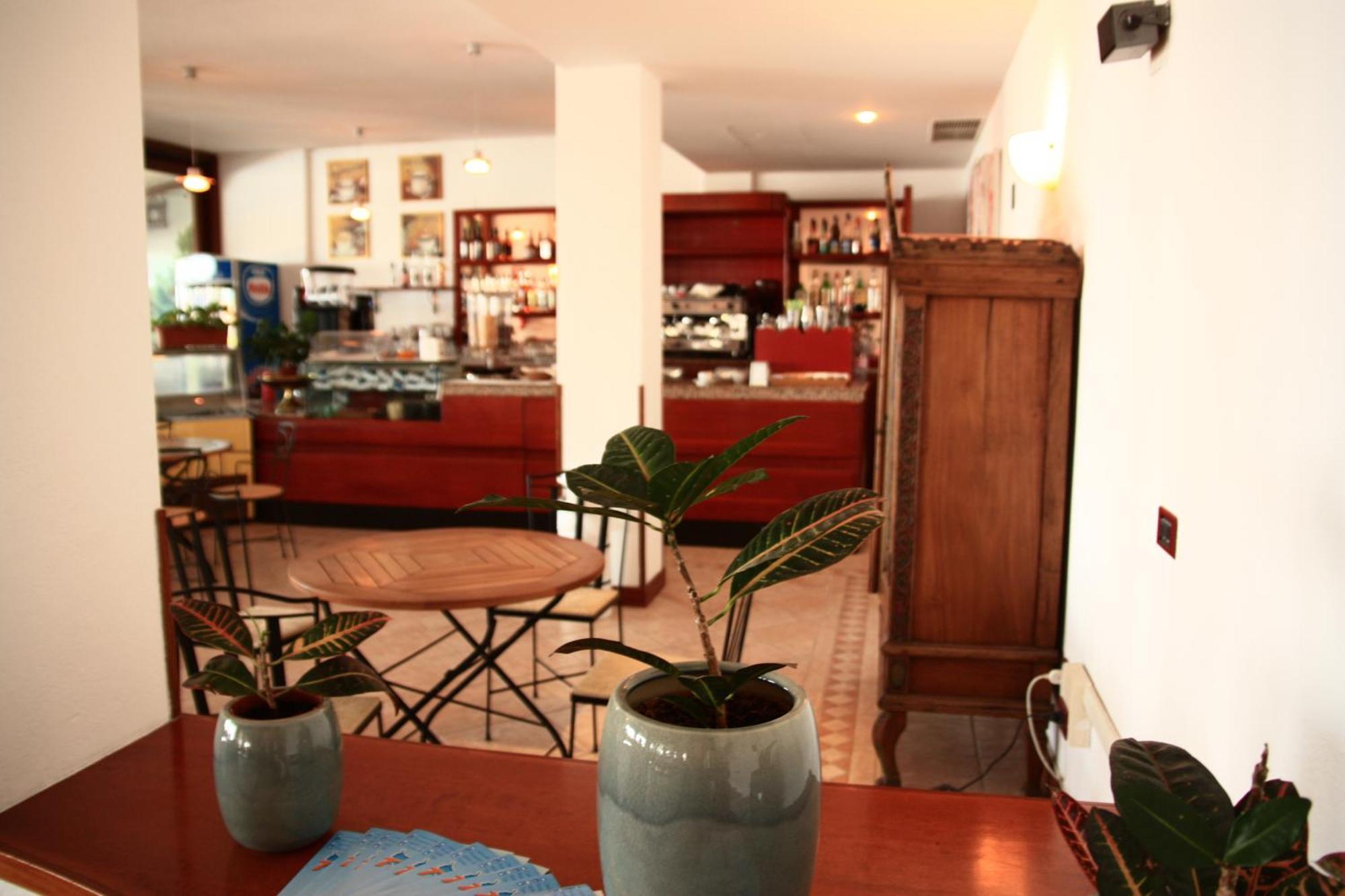 Hotel Miralonga La Maddalena  Dış mekan fotoğraf