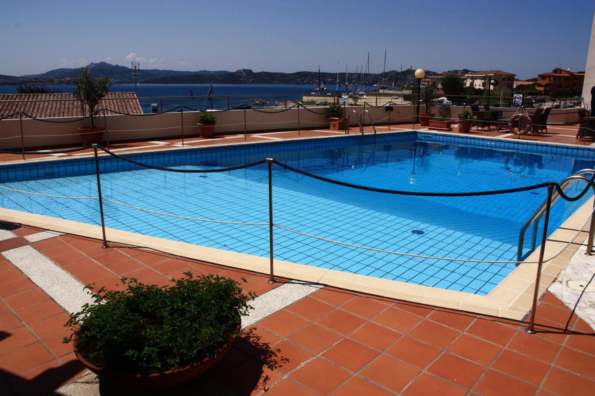 Hotel Miralonga La Maddalena  Dış mekan fotoğraf
