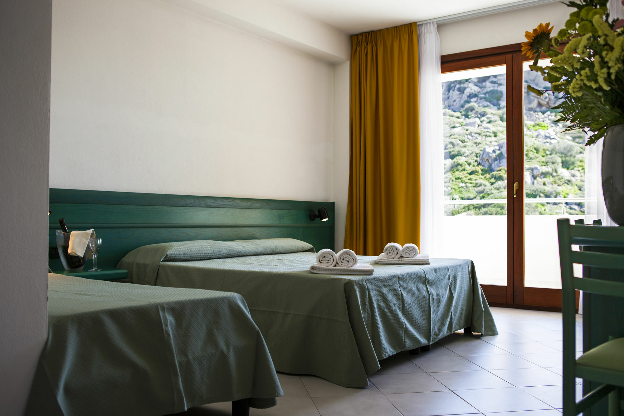 Hotel Miralonga La Maddalena  Dış mekan fotoğraf